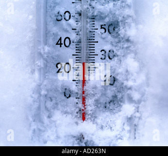 Indicatore di temperatura nella neve Foto Stock