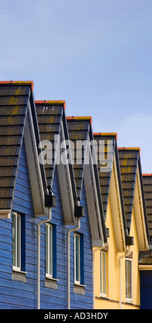 Wharf stile nuovo costruzione di alloggiamento ad un quayside development.Picture by Jim Holden Foto Stock