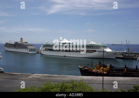 Crociera nel dock in Funchal Madeira Foto Stock