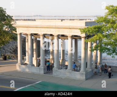 Il Padiglione che ospita Plymouth Rock in Massachusetts Foto Stock