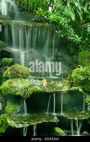 Erawan cascata nel Parco Nazionale di Erawan, Thailandia Foto Stock