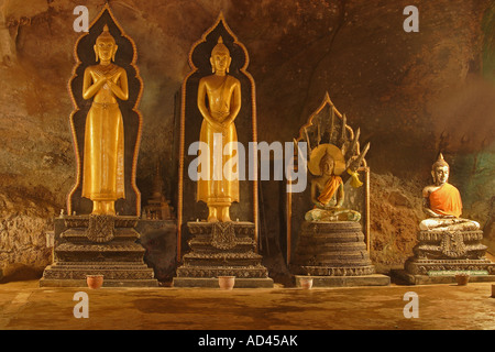 Tempio Wat Suwan Kuha, Phangnga, Thailandia Foto Stock