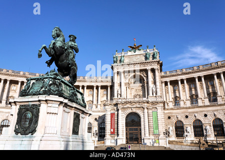Nuovo Hofburg, vista dal Burggarten, Vienna, Austria Foto Stock