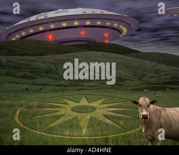 UFO Crop Circle & mucca rapimento Foto Stock