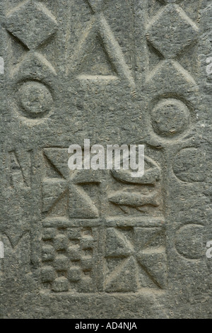 Close up di disegni su West Highland grave lastre Kilmartin Foto Stock