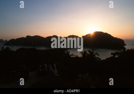 Koh Phi Phi Don Thailandia tramonto Foto Stock