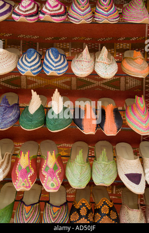 Pantofole in Essaouira Souq Foto Stock