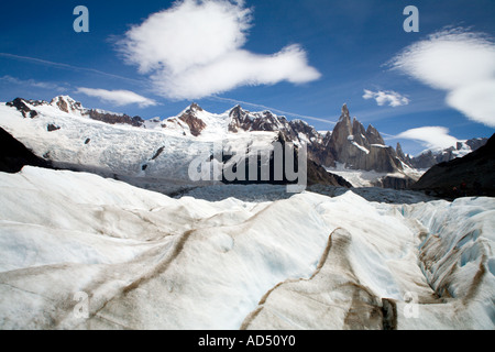 Il Cerro Torre dal ghiacciaio grande Foto Stock