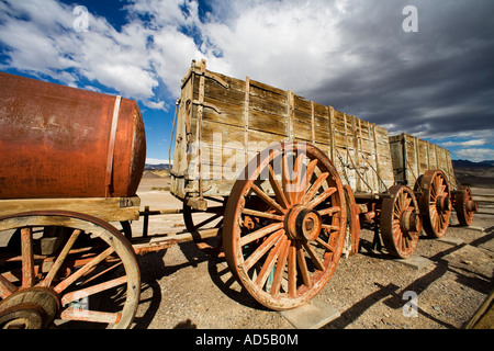 Venti Mule Team carro sul display in armonia borace opere site Death Valley California USA Foto Stock