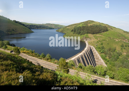 Clywedog dam e serbatoio vicino Llanidloes Powys Galles Centrale - Severn Trent Water Regno Unito Foto Stock