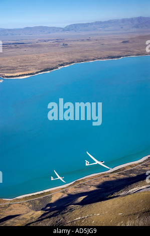 Alianti e il Lago Pukaki Mackenzie paese Isola del Sud della Nuova Zelanda Foto Stock