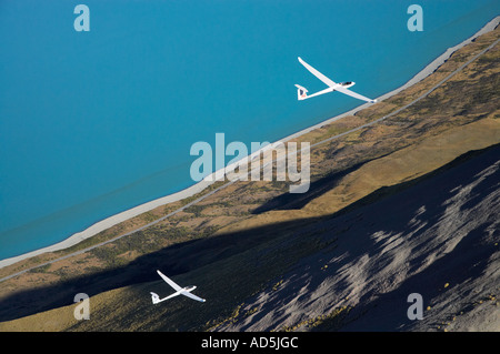 Alianti e il Lago Pukaki Mackenzie paese Isola del Sud della Nuova Zelanda Foto Stock