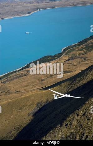 Alianti e il Lago Pukaki Mackenzie paese Isola del Sud della Nuova Zelanda Foto Stock