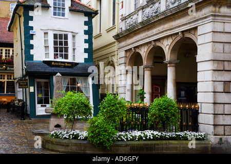 La casa storta e Guildhall in Windsor Berkshire, Inghilterra Foto Stock