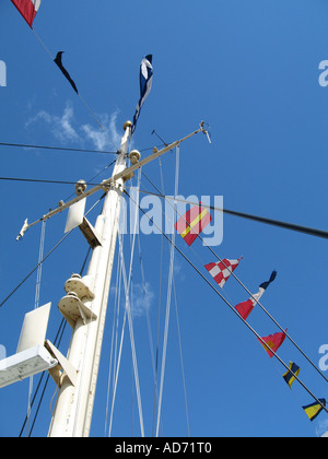 Bandiere che sventolano sul Royal Yacht Britannia "" Foto Stock