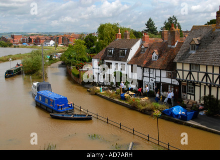 Inondazione in banca di Mulino a Tewkesbury Luglio 2007 Foto Stock