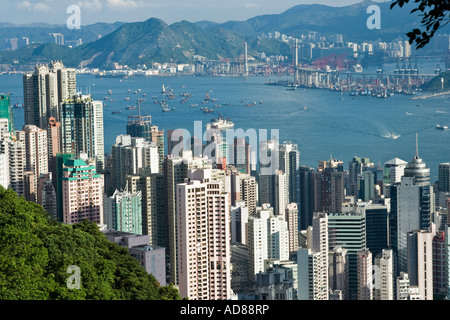 Hong Kong Appartamento Residenziale degli edifici e del porto di Victoria navigazione commerciale Docks Foto Stock