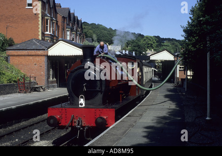 Locomotiva a vapore "Jessie' alla stazione di Llangollen, Denbighshire, Wales, Regno Unito Foto Stock