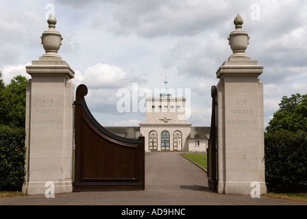 Runnymede Air Forces Memorial "Coopers Hill' Surrey in Inghilterra 2006. Homer Sykes Foto Stock
