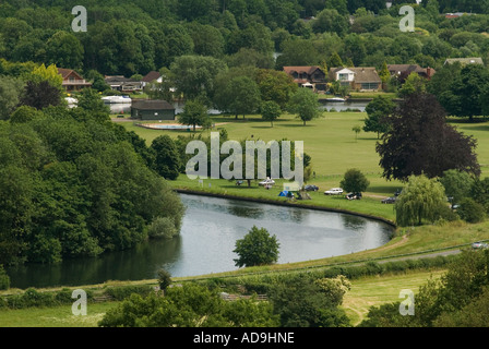 Il Tamigi a Runnymede, vicino a Windsor, il luogo di nascita della democrazia, la Magna carta. Surrey Inghilterra 2006 2000s HOMER SYKES Foto Stock