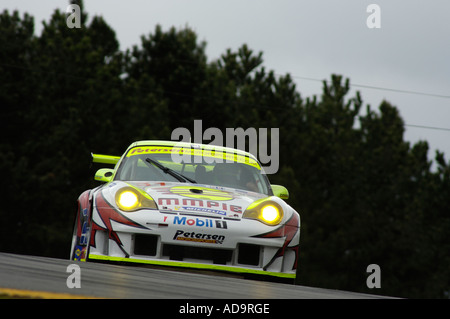 La Petersen White Lightning Racing Porsche 911 GT3 RSR presso la American Le Mans Mid-Ohio 2006 Foto Stock