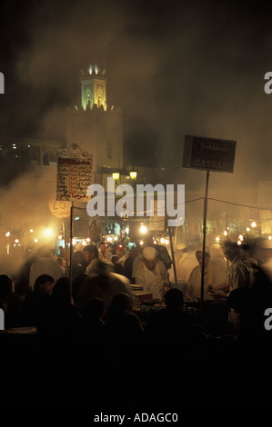 Djemaa el Fna di notte Foto Stock