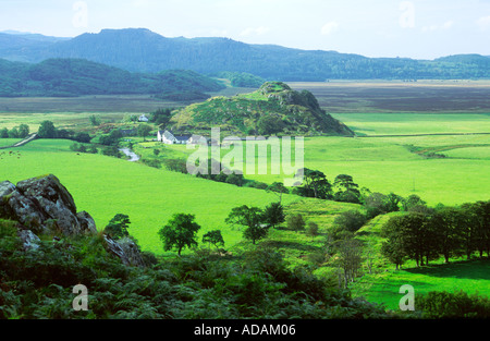 Dunadd hillfort, prima potenza base di Dalriada scozzesi in Scozia, sorge sopra il fiume Aggiungere a Crinan nella valle Kilmartin Foto Stock