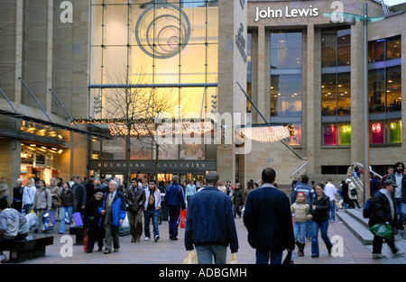 Last Minute Shopping alla vigilia di Natale, Buchanan Galleries Shopping Mall. Buchanan Street. Glasgow, Scozia. Dic 2006 Foto Stock