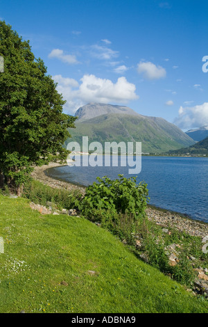 Dh INVERNESSSHIRE CORPACH Ben Nevis mountain Loch Linnhe e Fort William Foto Stock