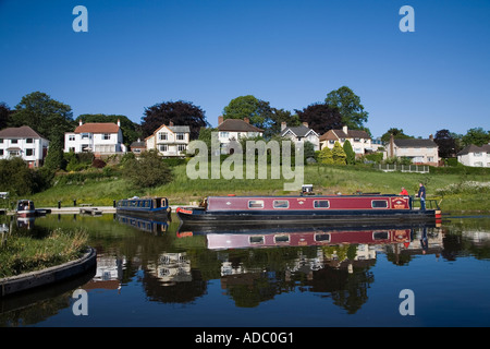 Barca stretta su Llangollen Canal a Llangollen wharf Wales UK Foto Stock