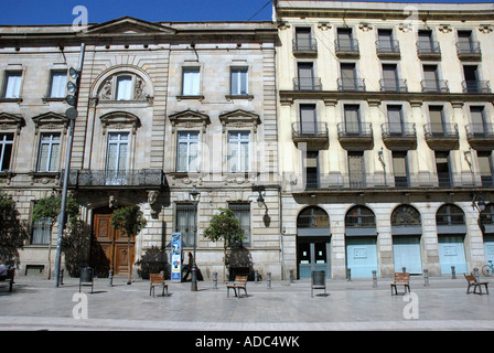 Vista della caratteristica piazza nel centro del Barça Barcellona Catalogna Catalogna Catalogna Costa Brava España Spagna Europa Foto Stock