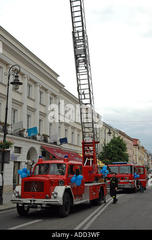 Varsavia Fire-Service 170 anniversario mostrano occasionali. Deutz del vecchio tipo di incendio-veicolo motore Foto Stock