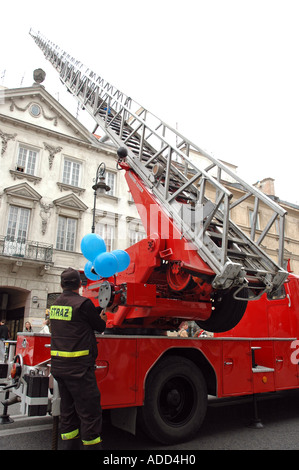 Varsavia Fire-Service 170 anniversario mostrano occasionali. Foto Stock