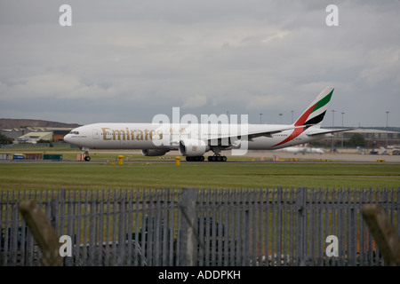 Emirates Boeing 777-300ER, Registrazione A6-BCE Foto Stock