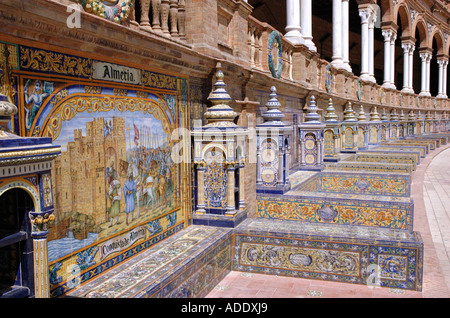 Vista di Plaza de España Parque de María Luisa Maria Luisa Park Sevilla Siviglia Andalusia Andalucía España Spagna Europa Foto Stock