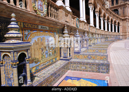Vista di Plaza de España Parque de María Luisa Maria Luisa Park Sevilla Siviglia Andalusia Andalucía España Spagna Europa Foto Stock