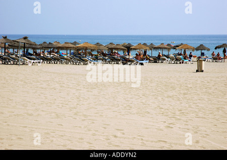 Vista panoramica mare e spiaggia di Torremolinos Costa del Sol Costa del Sole Andalusia Andalucía España Spagna Iberia Europa Foto Stock