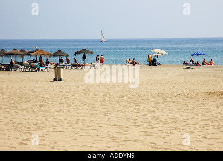 Vista panoramica mare e spiaggia di Torremolinos Costa del Sol Costa del Sole Andalusia Andalucía España Spagna Iberia Europa Foto Stock