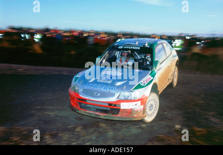 2002 Hyundai Accent WRC su 2002 Network Q rally Kankkunen Foto Stock