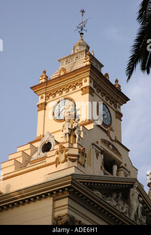 Vista del Ayuntamiento Town Hall orologio Malaga Costa del Sol Costa del Sole Andalusia Andalucía España Spagna Iberia Europa Foto Stock