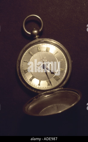 Argento orologio da tasca Foto Stock