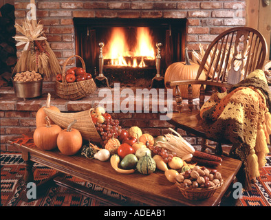 Raccolta ancora vita con camino variopinto Foto Stock