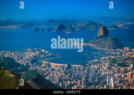 Baia di Guanabara e Pao de Acucar Rio de Janeiro in Brasile Foto Stock