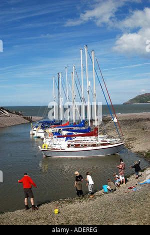 Una giornata con la famiglia a Porlock Weir, Somerset, Regno Unito Foto Stock