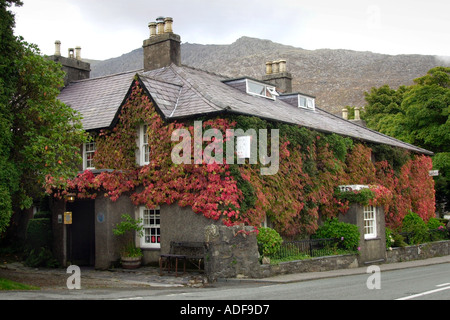 Pen Y Gwryd Hotel vicino a Llanberis Gwynedd 1953 Everest expedition utilizzata come una base quando la formazione in Snowdonia North Wales UK Foto Stock