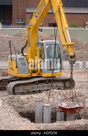 GROUNDWORKS AL KINGSHOLM IN PREPARAZIONE PER LA COSTRUZIONE DI GLOUCESTER RUGBYS NEW SOUTH STAND Maggio 2007 Foto Stock