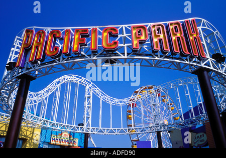 Stati Uniti d'America Santa Monica Santa Monica Pier Pacific Park Foto Stock