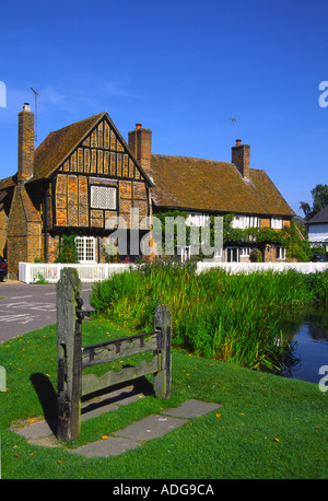 Villaggio Aldbury Stock - Hertfordshire Foto Stock