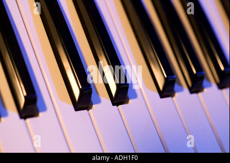 Primo piano dei tasti di pianoforte Foto Stock