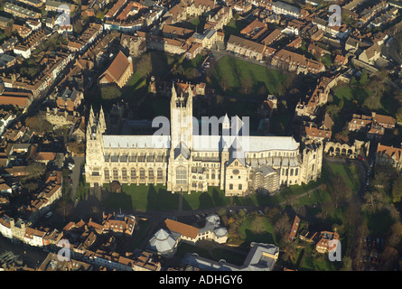 Fotografia aerea della Cattedrale di Canterbury nel Kent, presa su un giorno inverni Foto Stock